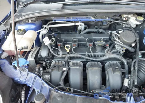 2014 Ford Focus Se z USA, uszkodzony, nr VIN 1FADP3K26EL333585